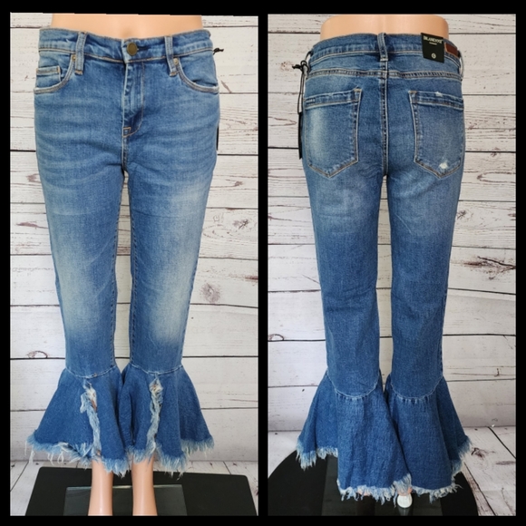 Blank NYC Flare Hem Crop Jeans 28  NWT - Picture 2 of 2